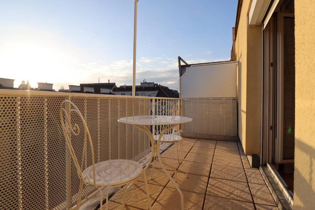 Brilliant View: Balcony Home, Modern, Stylish And Newly Renovated Vienna Exterior photo
