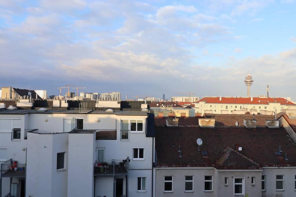 Brilliant View: Balcony Home, Modern, Stylish And Newly Renovated Vienna Exterior photo