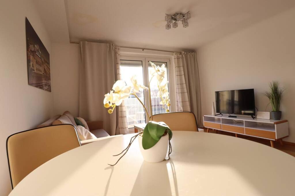 Brilliant View: Balcony Home, Modern, Stylish And Newly Renovated Vienna Exterior photo